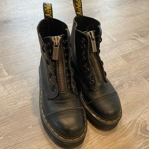 Dr. Marten Sinclair boots